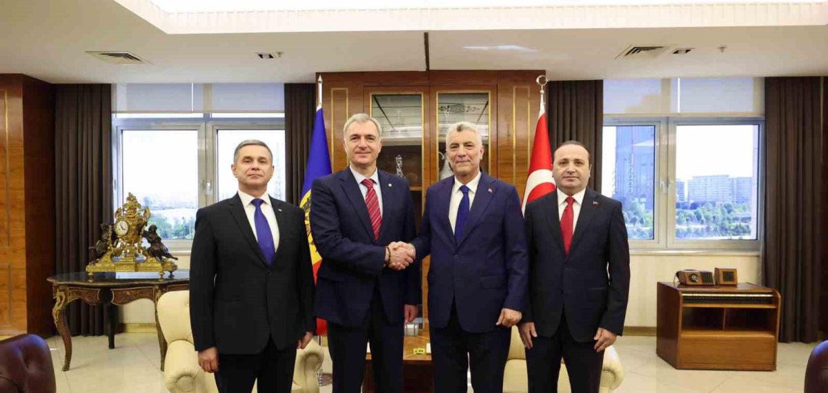 Bakan Bolat Moldova heyetini ağırladı: Ticaret ve savunma iş birliği vurgulandı