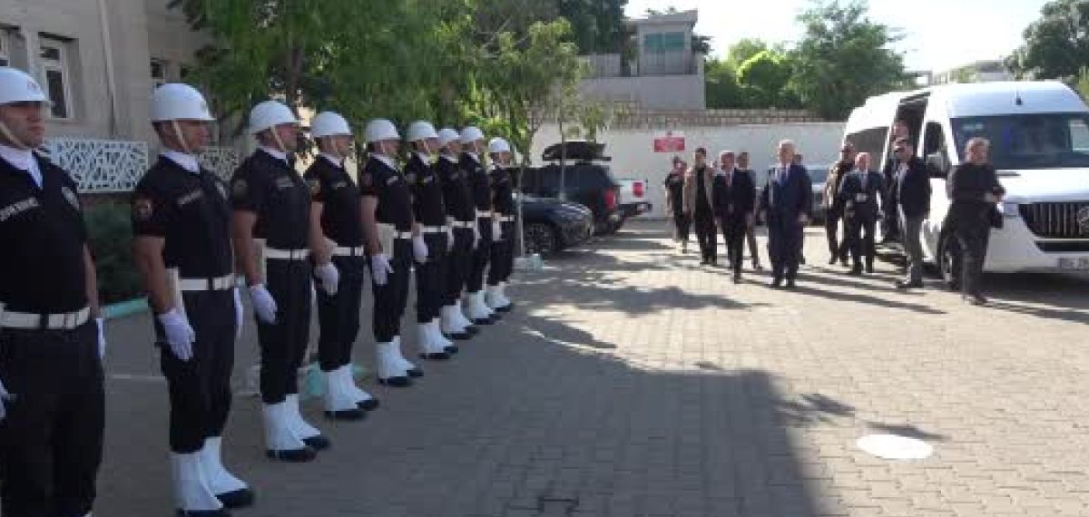 Bakan Bolat Şırnak’ta Habur üzerinden bölge ticaretini ve yatırımları değerlendirdi