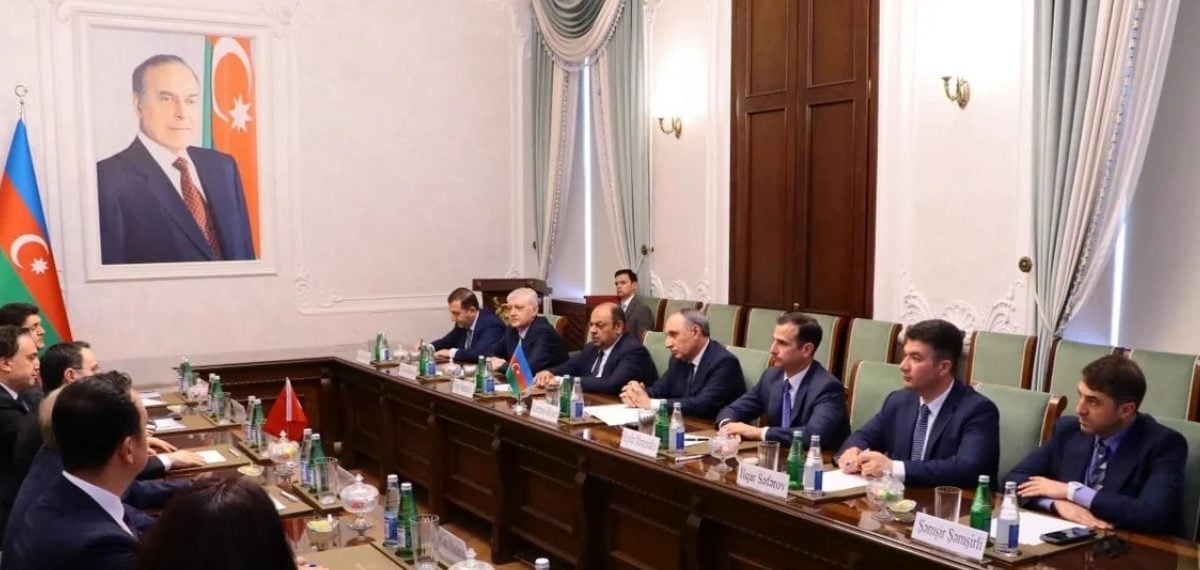 Bakü’de Adalet Bakanı Akın Gürlek ile Azerbaycan Başsavcısı Kamran Aliyev görüştü