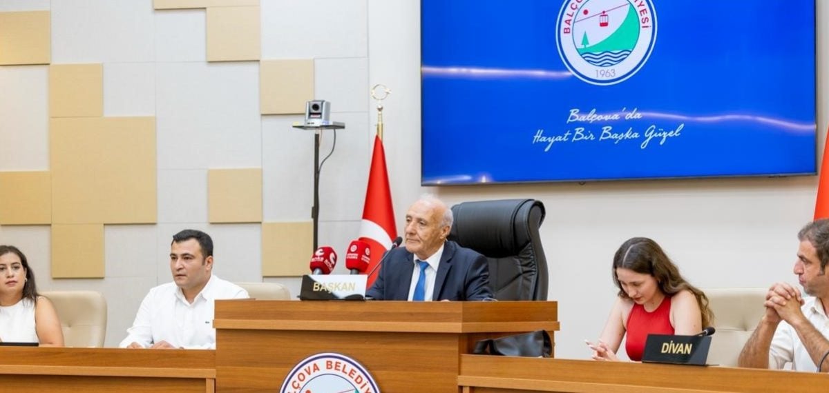 Balçova Belediye Meclisi Selahattin Yıldız’ı başkan vekili seçti