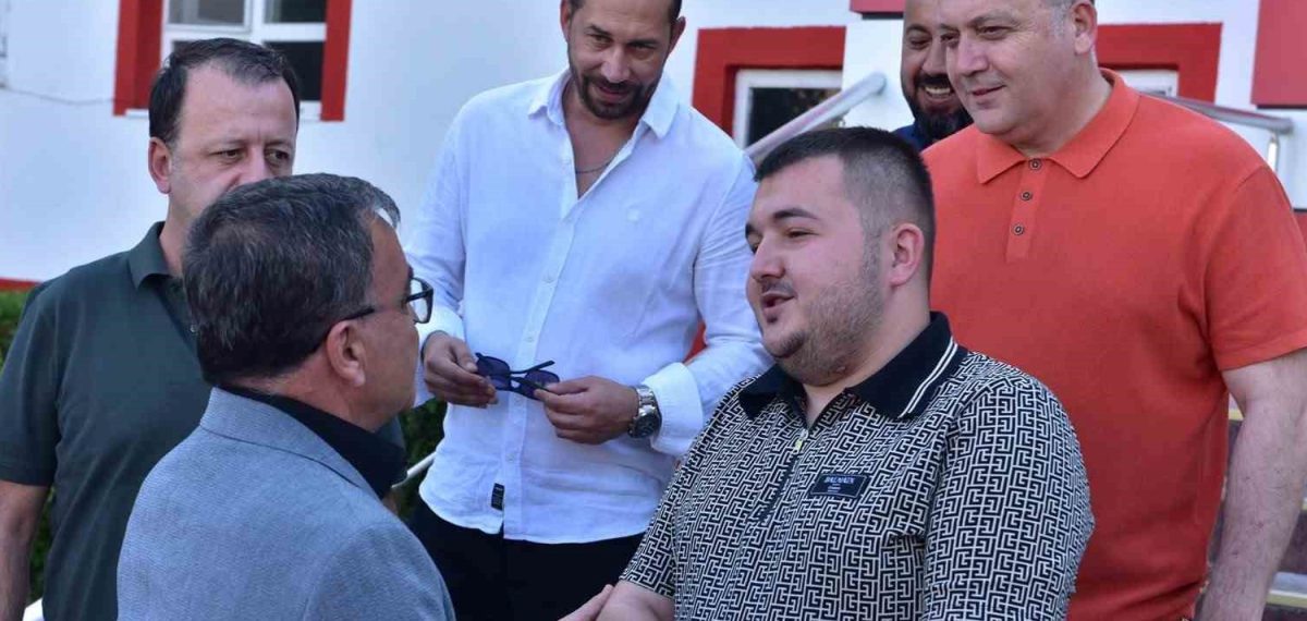 Balıkesirspor yeni sezon açılışını dualarla yapıp ilk antrenmana çıktı