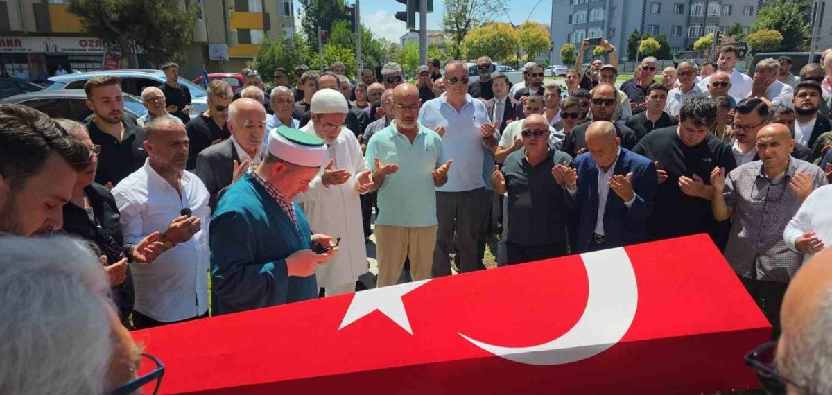 Bandırma’da eski milletvekili Mehmet Cemal Öztaylan son yolculuğuna uğurlandı