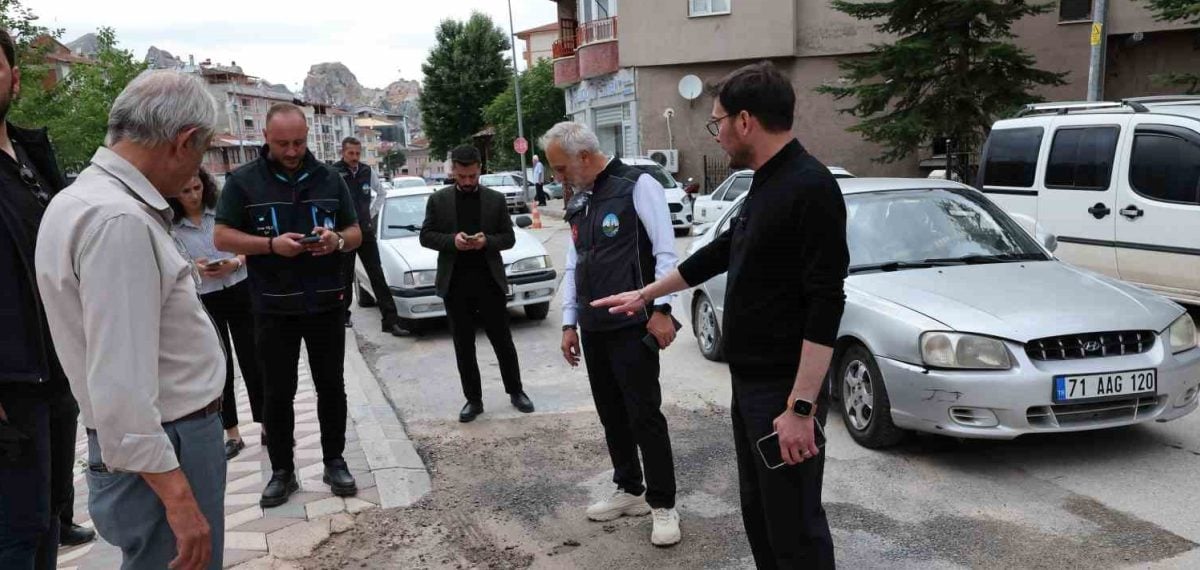 Başkan Yazıcıoğlu Devegörmez Mahallesi’nde sokak sokak inceleme yaptı