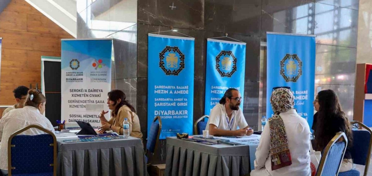 Belediye stantında ücretsiz üniversite tercih danışmanlığı verildi