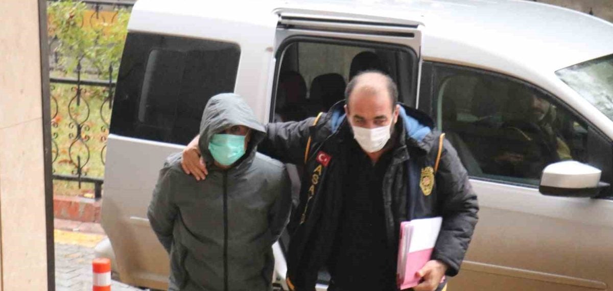 Boşanma aşamasındaki eşini sokakta öldüren sanığa 24 yıl hapis