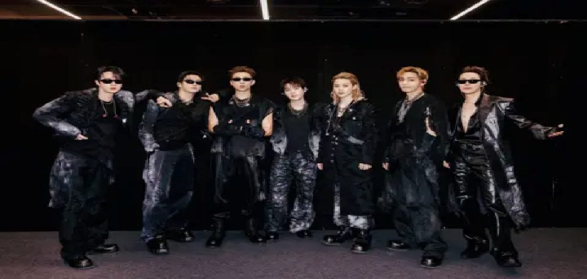 bts perform at tottenham hotspur stadium as london date draws 65000 fans 3 jNhbtMab