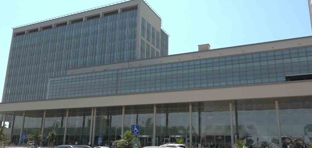 Bursa Büyükşehir Belediye Başkanı Mustafa Bozbey’in yargılaması başladı, duruşmaya ara verildi