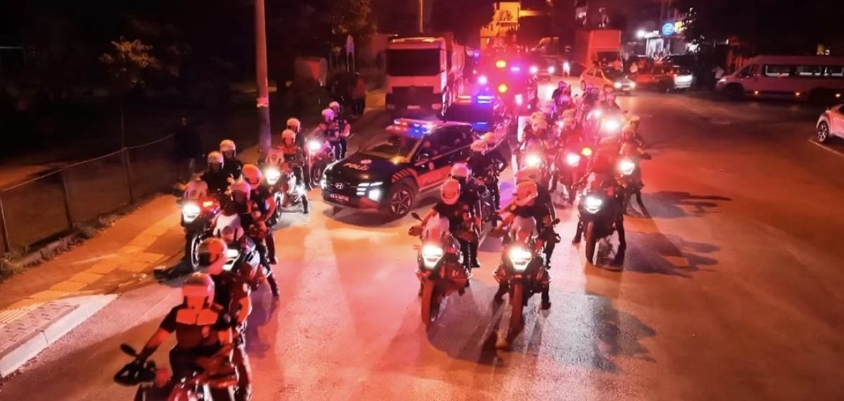Bursa Emniyeti uygulamada 30 aranan şahsı yakaladı, trafik cezası 1 milyon lirayı aştı