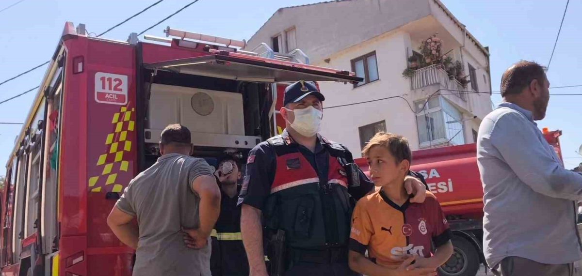 Bursa İnegöl’de yumurta deposunda yangın: 10 yaşındaki çocuğun elektrikli bisikleti yandı