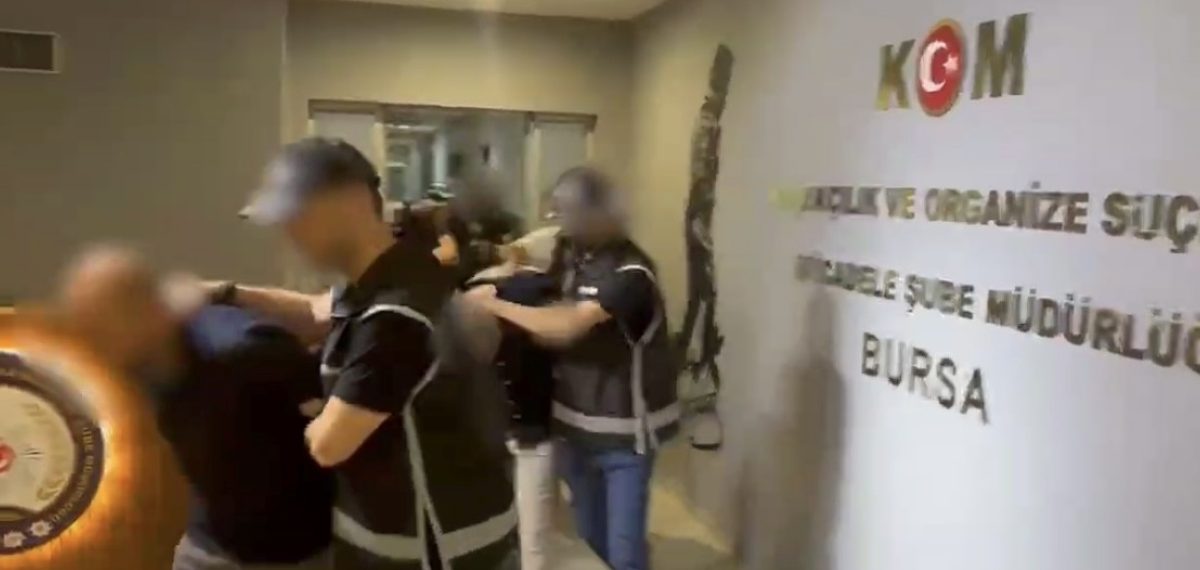 Bursa İznik’te tefecilik operasyonu: 7 gözaltı, 576 bin 700 TL ele geçirildi