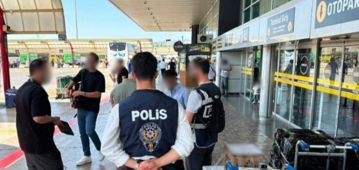 Bursa’da düzensiz göç operasyonunda 38 yabancı ve 6 organizatör yakalandı