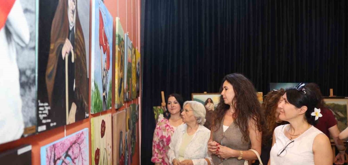 Bursa’da OSMEK Elmasbahçeler kursiyerlerinin 50 eseri Panorama 1326’da sergilendi