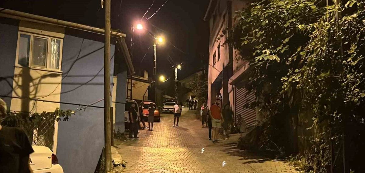 Bursa’da pompalı tüfekle sokağa çıkan şüpheli dört el ateş etti, bir kişi yaralandı