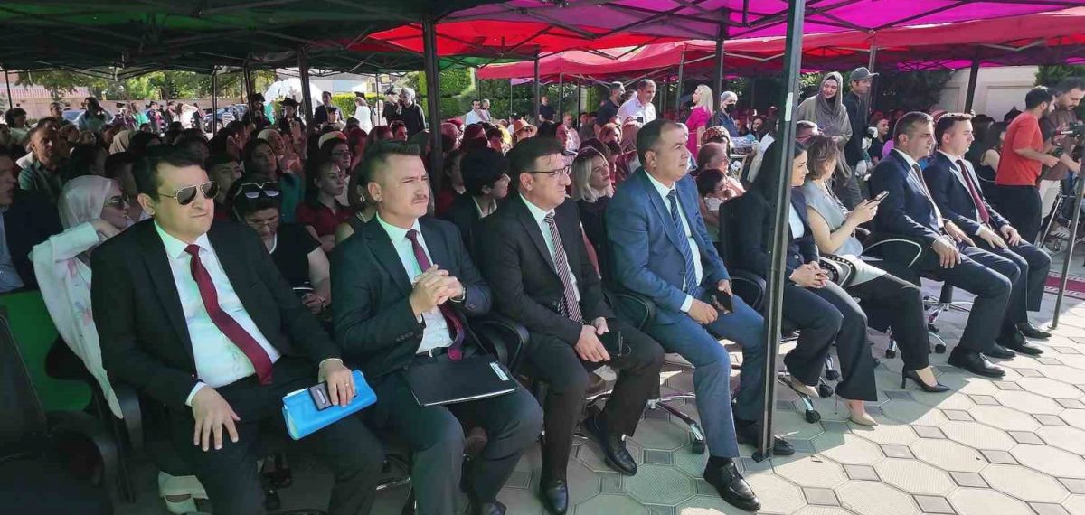 Çameli öğrencileri Bilesuvar’da Şehit Mübariz İbrahimov Eğitim Kompleksi mezuniyet törenine katıldı