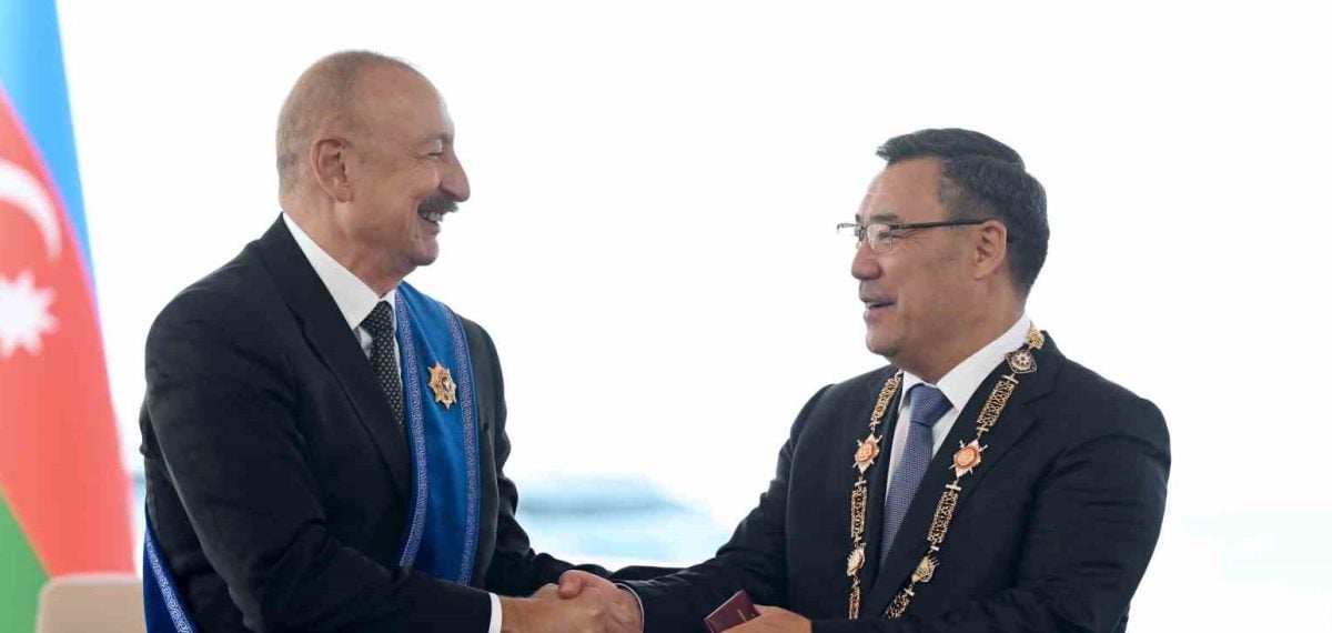 Caparov ile Aliyev nişan takdiminde bulundu: Stratejik ortaklık pekişti