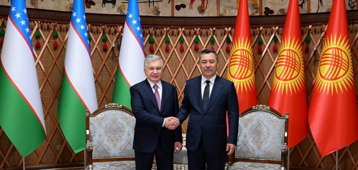 Caparov, Mirziyoyev’e Manas Nişanı takdim etti ve müttefiklik anlaşmasını imzaladı