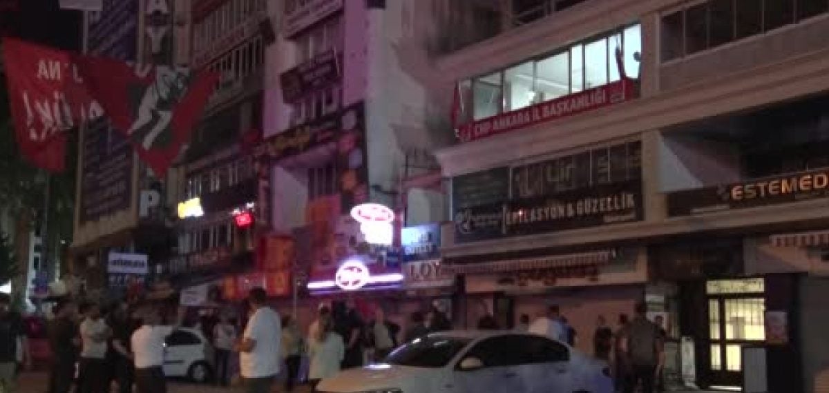 CHP Ankara İl Başkanlığı’nda atama sonrası gerginlik; polis eşliğinde ayrılık yaşandı