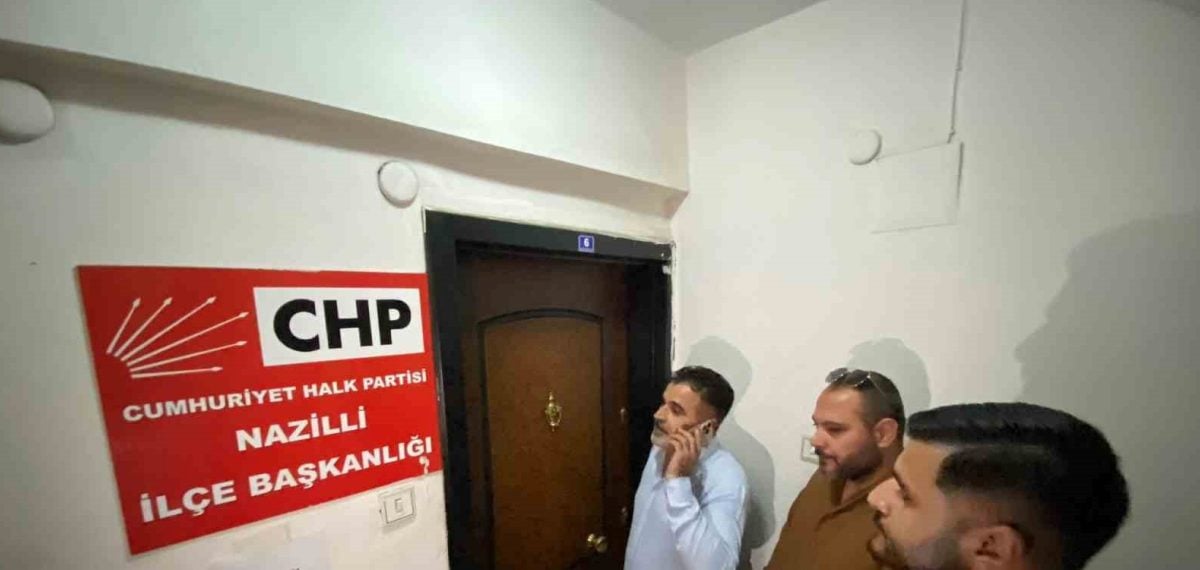 CHP Nazilli’de devir teslim krizi: Yeni başkan binaya alınmadı
