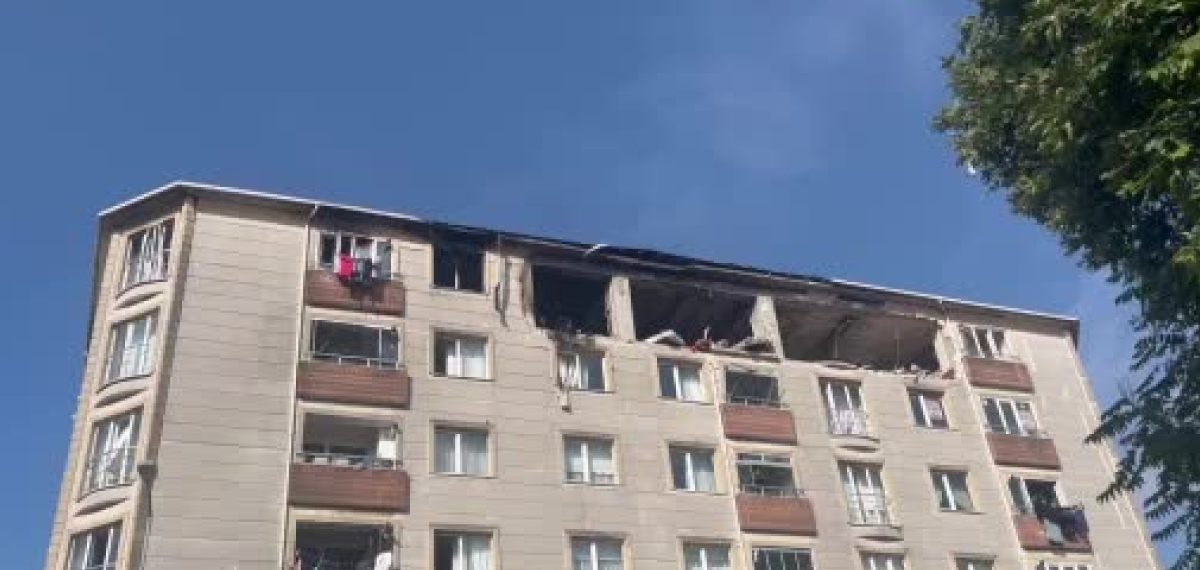 Çorlu’da doğal gaz patlamasında 2 kişi yaşamını yitirdi, bina ağır hasar gördü