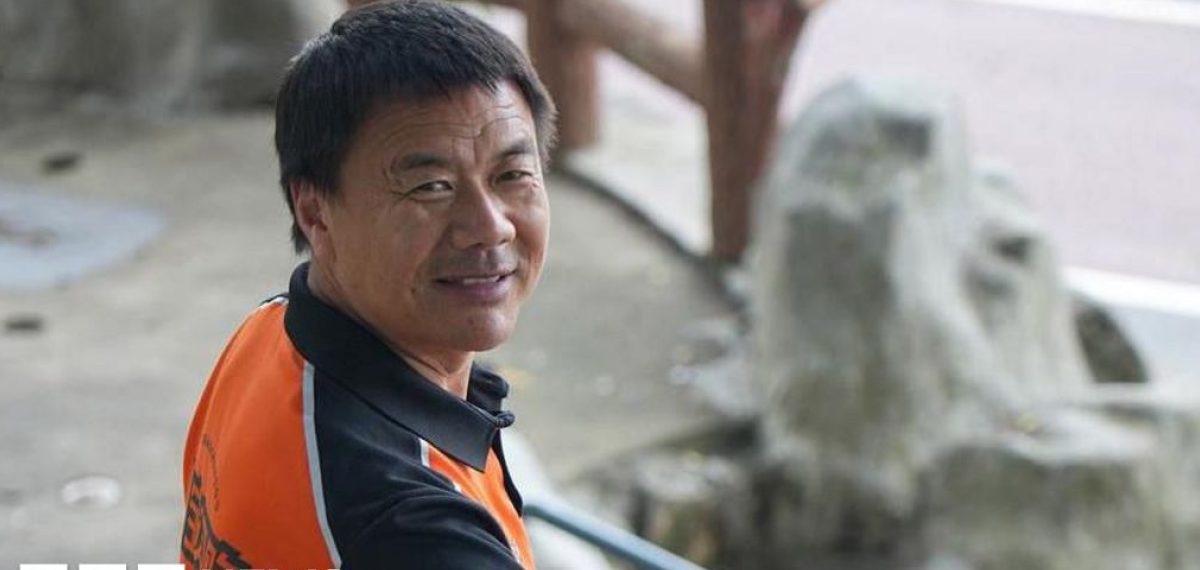 Delivery rider Wang Jibing wins Lu Xun Literary Prize for Low Flight