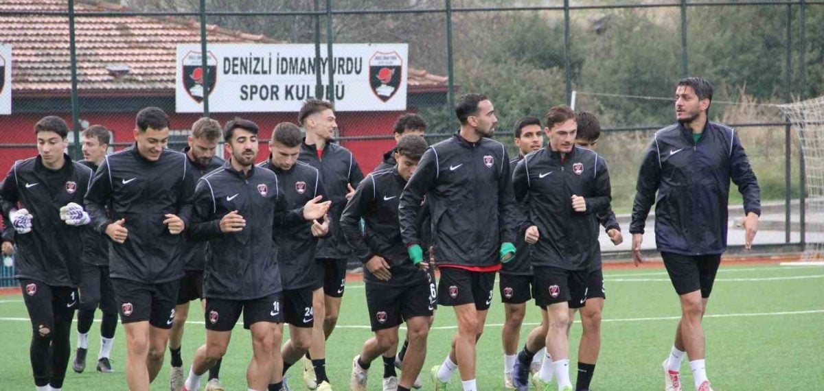 Denizli İdman Yurdu 1959’da futbolcu ve antrenörler federasyona alacak başvurusu hazırlıyor