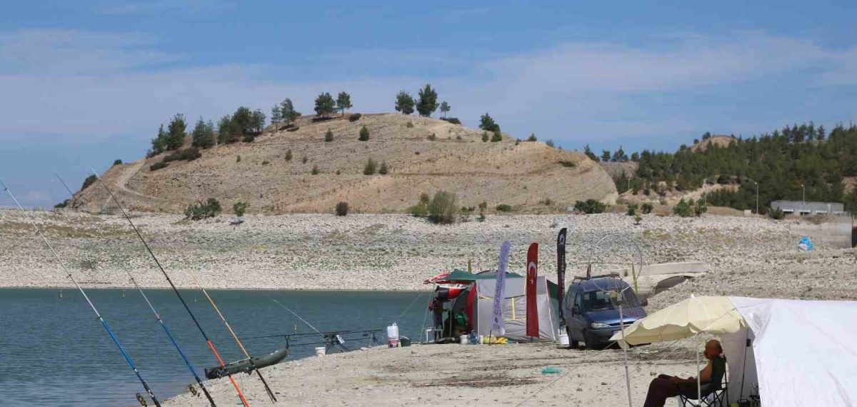 Denizli’de DENOLDER Carp Cup başladı: 15 takım, 60 sporcu Gökpınar’da yarışacak