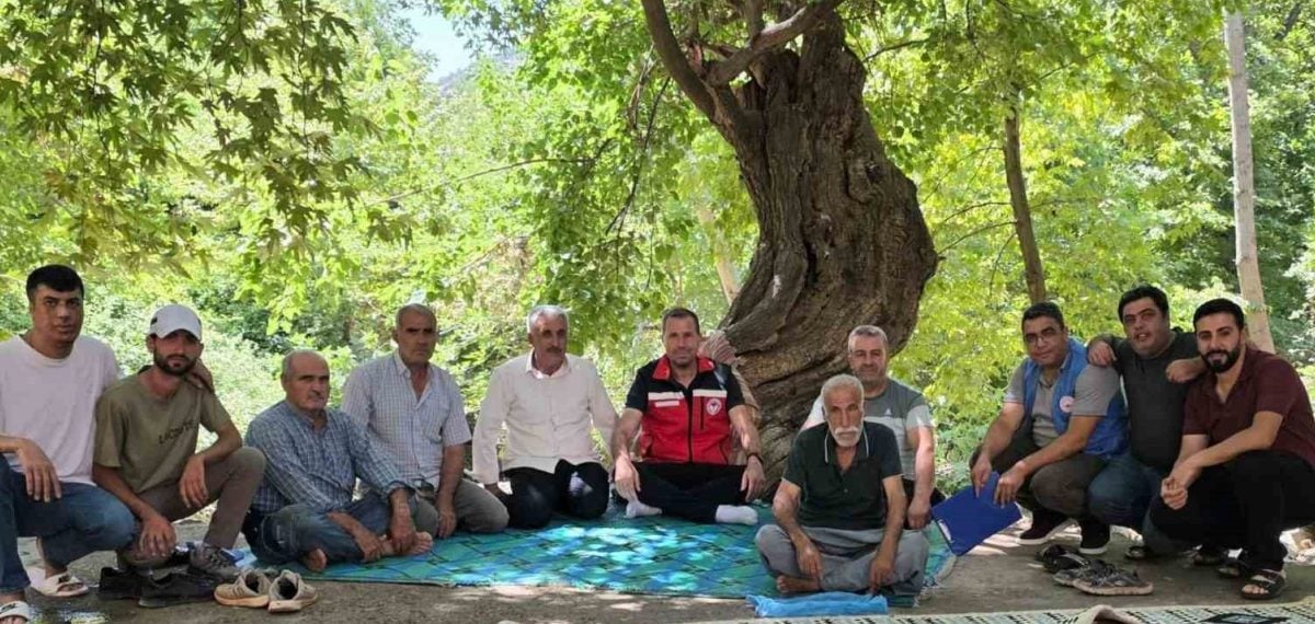 Dicle’de saha çalışmalarıyla üreticilere tarım uygulamaları anlatıldı
