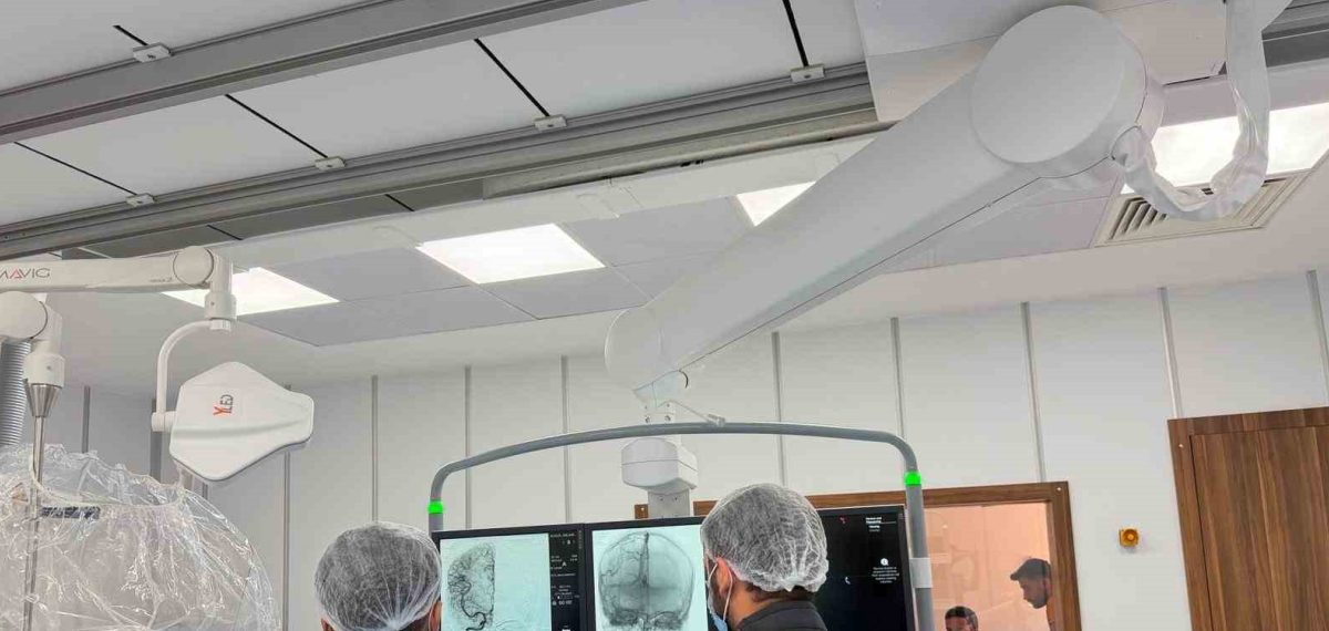 Diyarbakır Gazi Yaşargil Hastanesi’ne yeni anjiyo cihazı getirildi, İnme Merkezi müdahale kapasitesi arttı