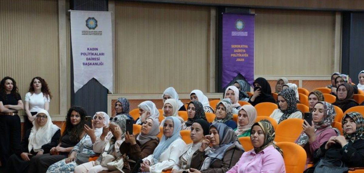 Diyarbakır’da kadınlara tekstil ve moda tasarımı eğitimi tamamlandı, 120 kursiyere belge verildi