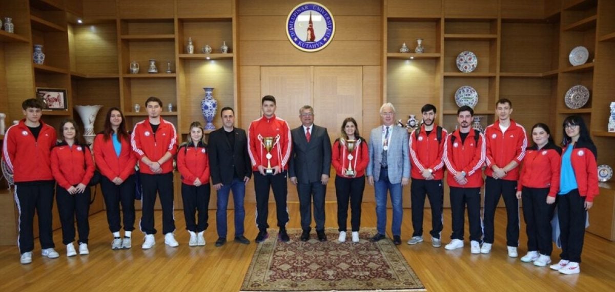 DPÜ hentbol takımları ÜNİLİG Yaz Spor Fest’te üstün başarı gösterdi