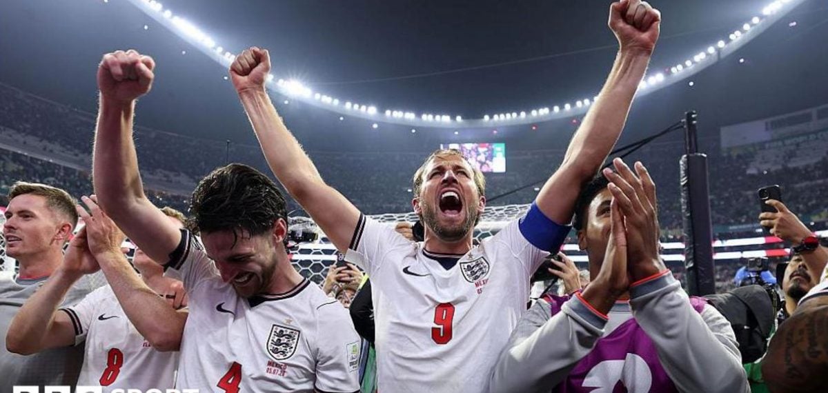 England beat Mexico 3-2 at Azteca as Kane penalty seals last-16 win