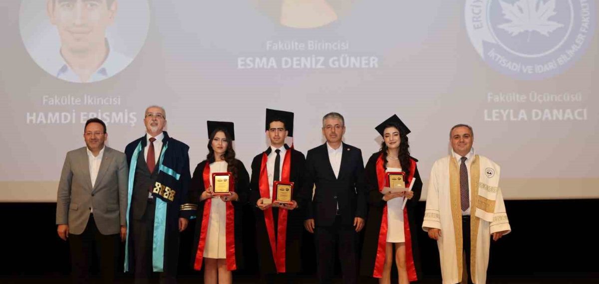 Erciyes Üniversitesi İİBF 44. dönem mezunları diplomasını aldı