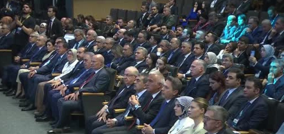 Erdoğan: Deprem döneminde dezenformasyonla mücadelede hukuki süreç işletiliyor