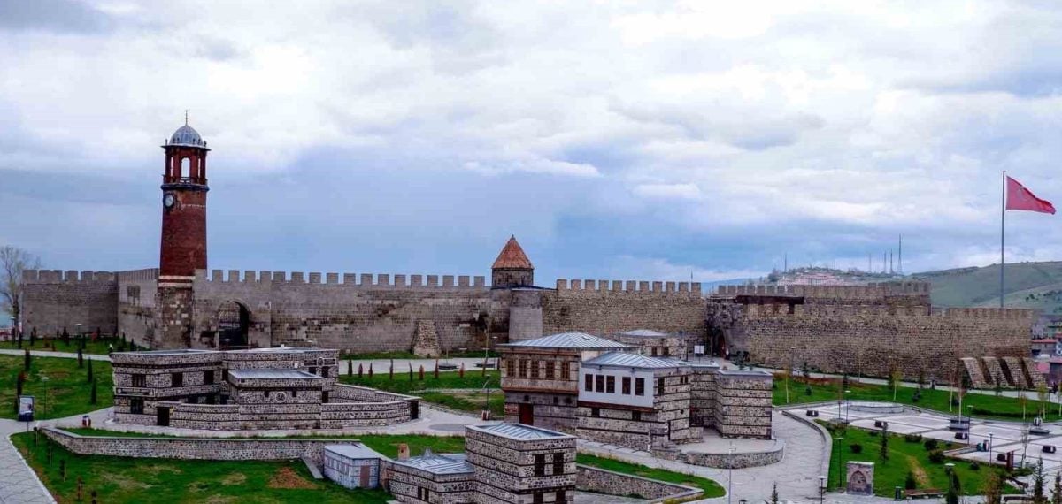 Erzurum’a 2002-2025’te milyarlarca liralık ulaştırma, turizm ve eğitim yatırımı yapıldı