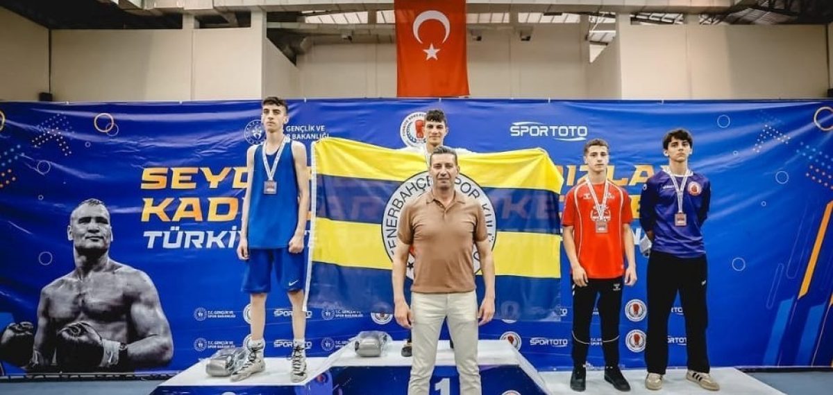 Erzurumlu boksörler Amasya’dan üç madalyayla döndü, Çelik şampiyon oldu