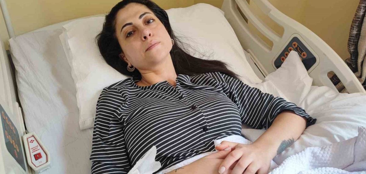 Eski eşini çocukları önünde bacağından vuran sanığın 28 yıla kadar hapis talebiyle yargılanmasına başlandı