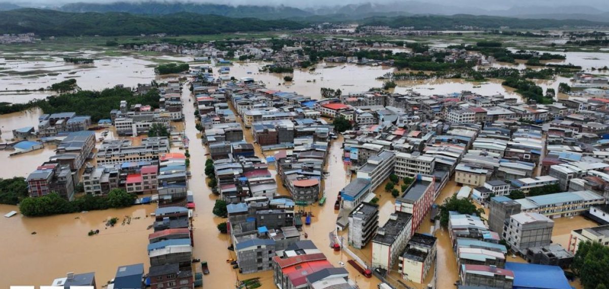 Flooding and tornadoes after Typhoon Maysak displace tens of thousands in Guangxi and Hubei