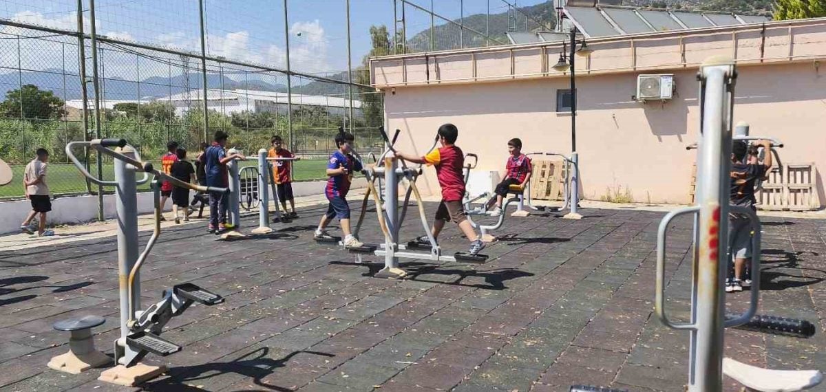 Hafızlık öğrencileri Anamur’da doğa ve sporla moral depoladı