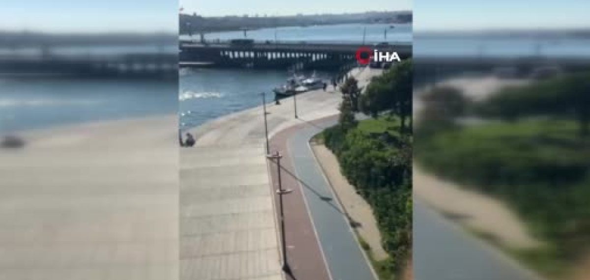 Haliç’te tur teknesi köprü ayağına çarptı, bir mürettebat hayatını kaybetti