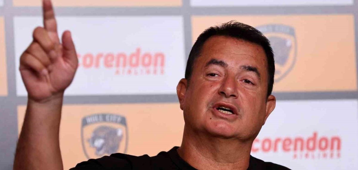 Hull City ile Corendon Airlines iş birliği uzadı, sponsorluk basında duyuruldu