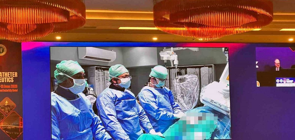 İEÜ Medical Point’ten İstanbul ITT 2026’da kapak kaçak kapatma işlemi