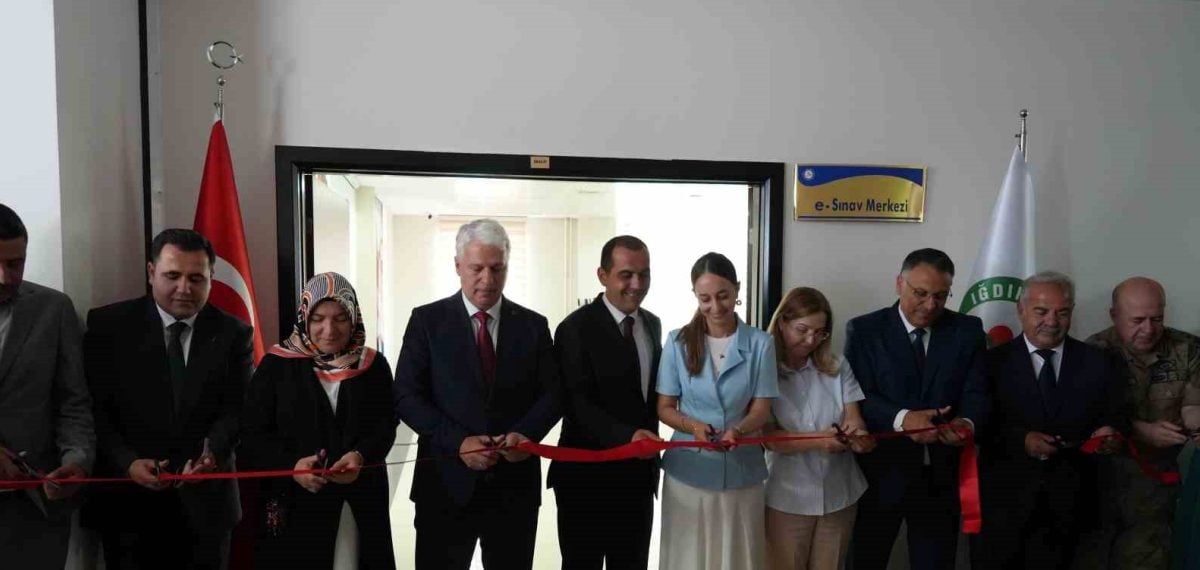 Iğdır Üniversitesi’ne Doğu Anadolu’nın ilk Sivil Havacılık e-Sınav Merkezi açıldı