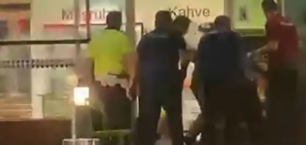 İzmir Adnan Menderes Havalimanı’nda bıçaklı şüpheli polis tarafından etkisiz hale getirildi