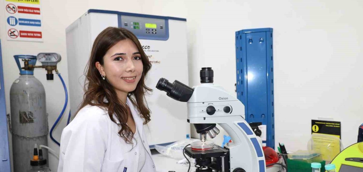 İzmir Ekonomi mezunu Elif Turan Manchester Üniversitesi’ne BBSRC bursuyla kabul edildi