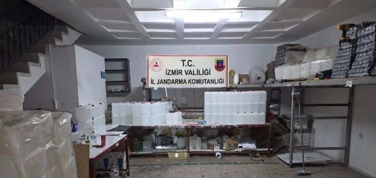 İzmir jandarmasından 8 operasyonda 2.5 milyon TL’lik kaçak içki ve tütün baskını