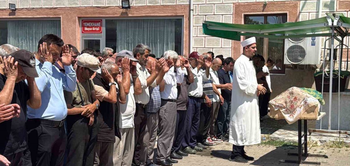 Karabük-Bartın yolunda otomobil ile tır çarpıştı: Çift yaşamını yitirdi