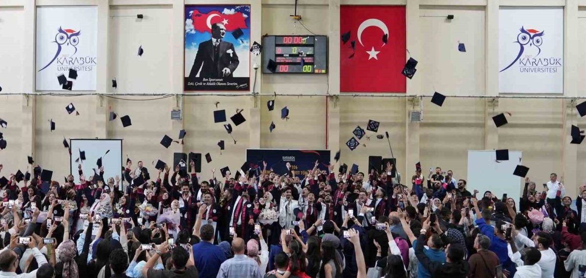 Karabük Üniversitesi Mühendislik ve Doğa Bilimleri Fakültesi 2025-2026 mezunlarını diplomasını verdi