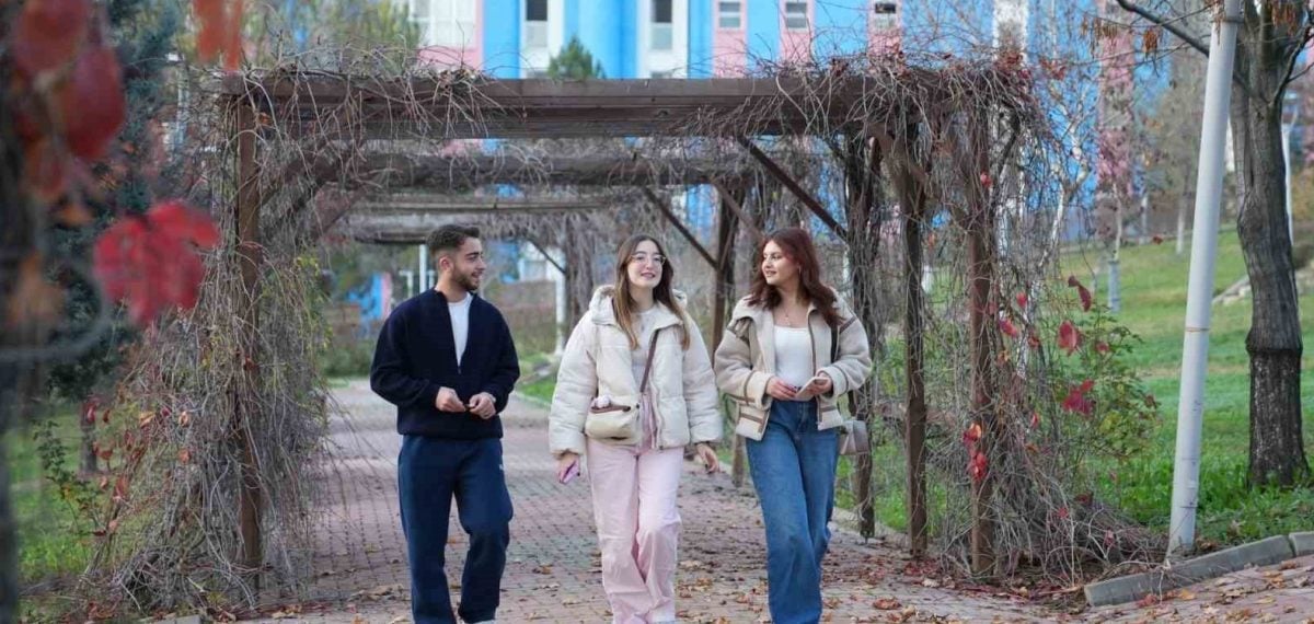 Karabük Üniversitesi yerleştirmede yüzde 102,6 dolulukla öğrencilerin tercihi oldu