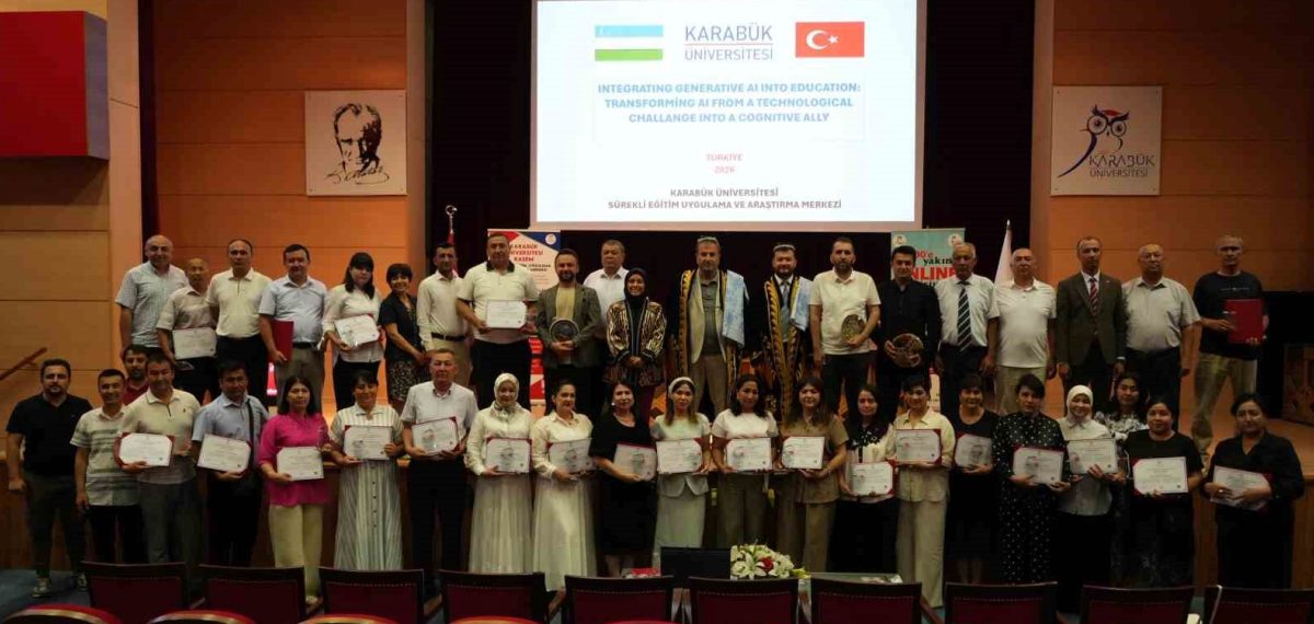 Karabük Üniversitesi’nde Özbek akademisyenlere 114 saatlik üretken yapay zekâ eğitimi tamamlandı