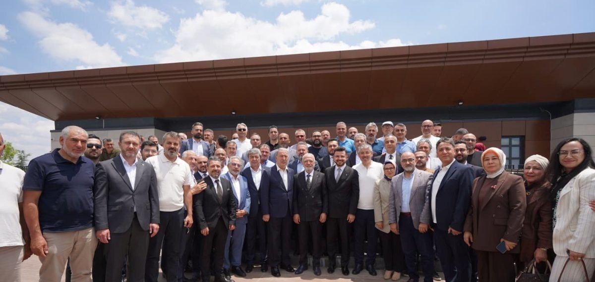 Kayseri’de AK Parti İl Teşkilatı 500. günü istişare toplantısıyla değerlendirdi